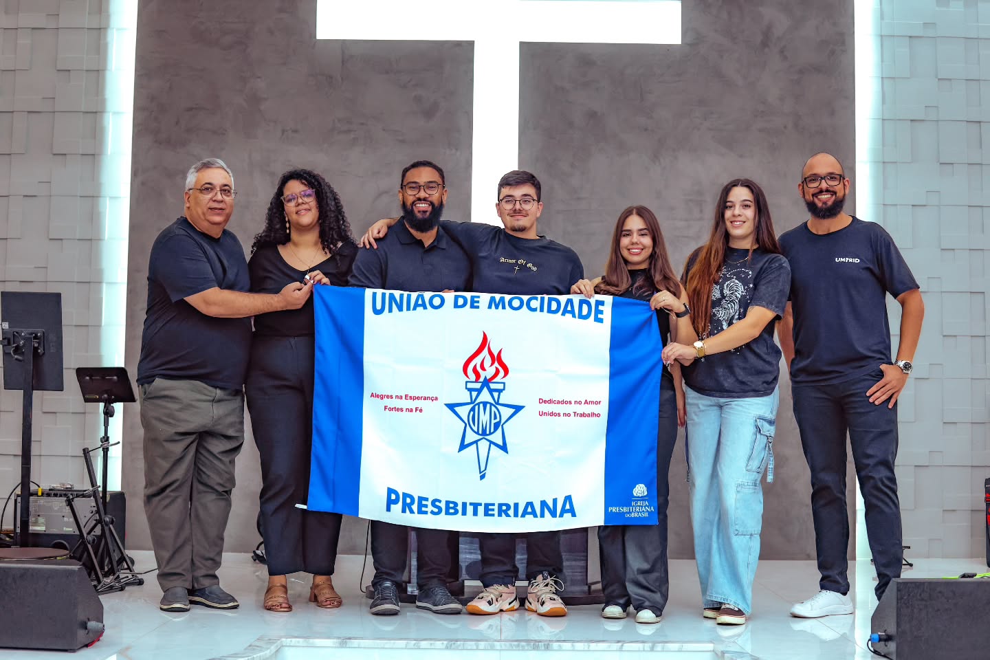 Quem aí já está com saudades do DJP?
Foram momentos de comunhão, alegria e fé reunidos em um só lugar! 💙🔥
Agradecemos a cada um que fez parte desse encontro. Como é bom ver jovens tão empenhados no Evangelho!
Que a chama do amor de Cristo continue queimando em nossas vidas!
📸 Confere aí alguns registros desse dia especial.
💬 Marque a galera nos comentários e bora fortalecer ainda mais essa união!
📢 Venha ser UMP com a gente!
#DJP2025 #IPB #UMP #UniãoDeMocidade #IPBEliasFausto #Comunhão #FéReformada