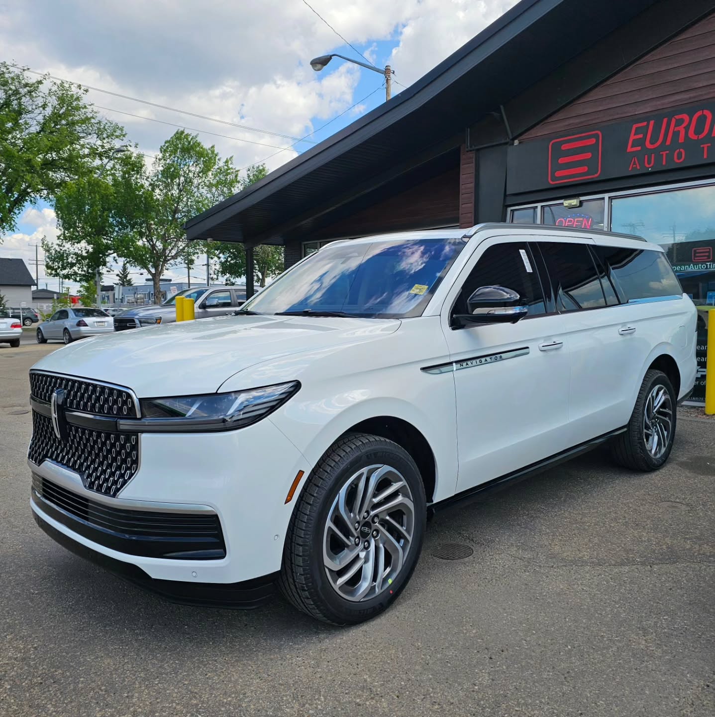 2025 Lincoln Navigator — protected and refined with premium film and tint work.
We applied XPEL Ultimate Plus Paint Protection Film to the full hood and fenders for complete front-end coverage — protecting against rock chips, road debris, and environmental wear while maintaining a flawless, glossy finish.
To complete the package, we tinted the front windows with 35% ceramic film and added a 5% windshield brow, blending seamlessly with the factory tint and offering enhanced comfort, privacy, and UV protection.
-European Auto Tinting- Est. 1994
📞 (780)-438-4676
🌐 EuropeanAutoTinting.com
📧 Sales@EuropeanAutoTinting.com
📍 5723 104 Street NW, T6H 2K1
Our Services Include:
• XPEL Paint Protection Film
• Windshield Protection Film
• Coloured PPF Wraps
• Window & Taillight Tinting
• Paint Correction & Ceramic Coating
#LincolnNavigator #XPEL #UltimatePlusPPF #FullFrontProtection #WindowTint #CeramicTint #WindshieldBrow #EuropeanAutoTinting #LuxurySUV #YEGDetailing #PPF #Since1994 #YEGAuto #NavigatorProtection #TintUpgrade