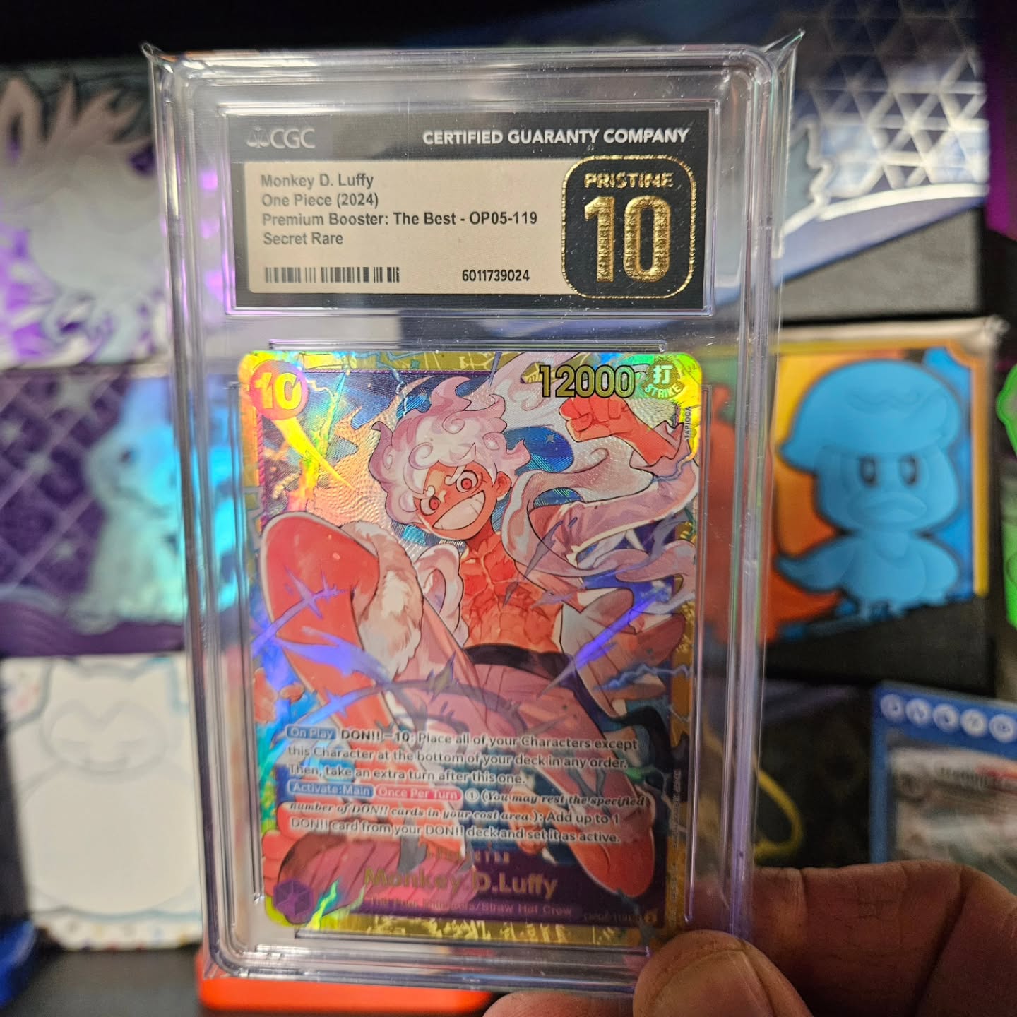 Anyone like One Piece? I think the art on this card is super cool!
.
.
.
.
.
#onepiecetcg #onepiece #tradingcards #tradingcardgames #pokemorning #cgcgrading #cgccards #cgc #cgc10 #pristine10
