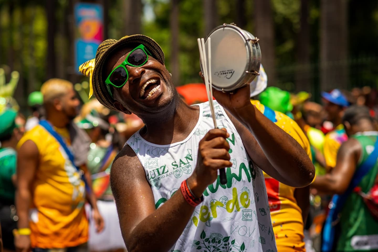 Carnaval 2025 lost files 🥳🎉🔥
Now all eyes on the next year's Carnaval — we’re about to drop our 2026 packages real soon!
Who’s ready to dance, shine, and live it all with us?
✨ Don’t miss the magic. Let’s make next year unforgettable!
Join our waitlist on www.helloriotravel.com
#rio #riodejaneiro #brazil #carnaval #carnival #riocarnaval #riocarnival