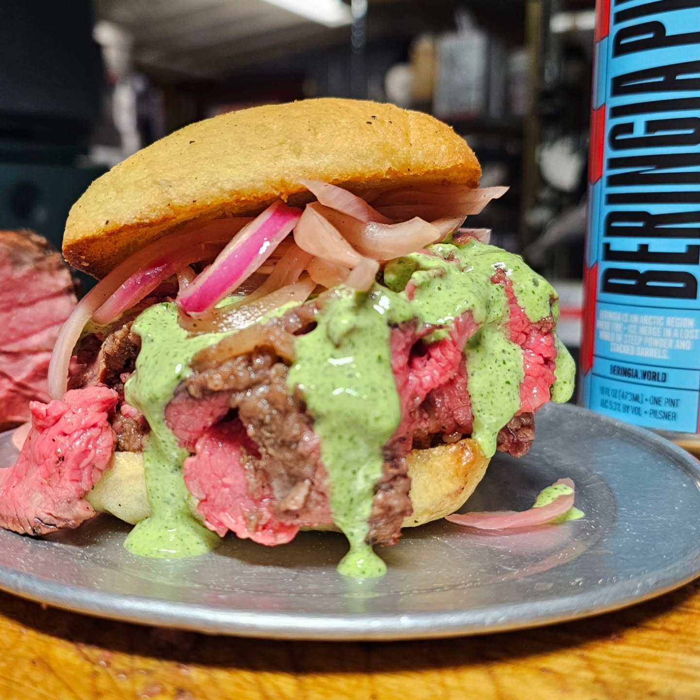 "Electric Peak 2 point oh-hell-yeah" Woah- what the... its Tri Ti Steak, Pale Ale Pickled Onions, and Chimioli. What the hell is chimioli you ask? Chimichuri Mayoli. Just to confirm what you thought in the first place. Chimioli.
🔥
Available Monday (today) for Lunch til it aint. Only about 30 of these are available today, so get it while you can.
🍻
#tritip #steak #bbq #yum #Chimichuri #mayoli #smoked #beefsandwich