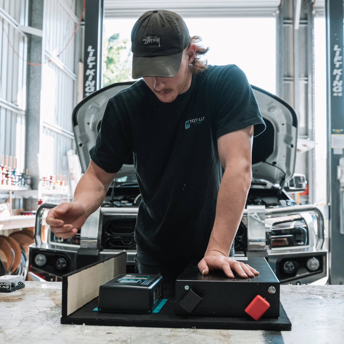 Our Team aren't just Auto Electricians. They are artists, with a passion for what they do to create something that not only that has purpose but looks next level. #autoelctriciansunshinecoast #autoelectrician #12volt #caravanelectrics #canopys #canopyfitouts