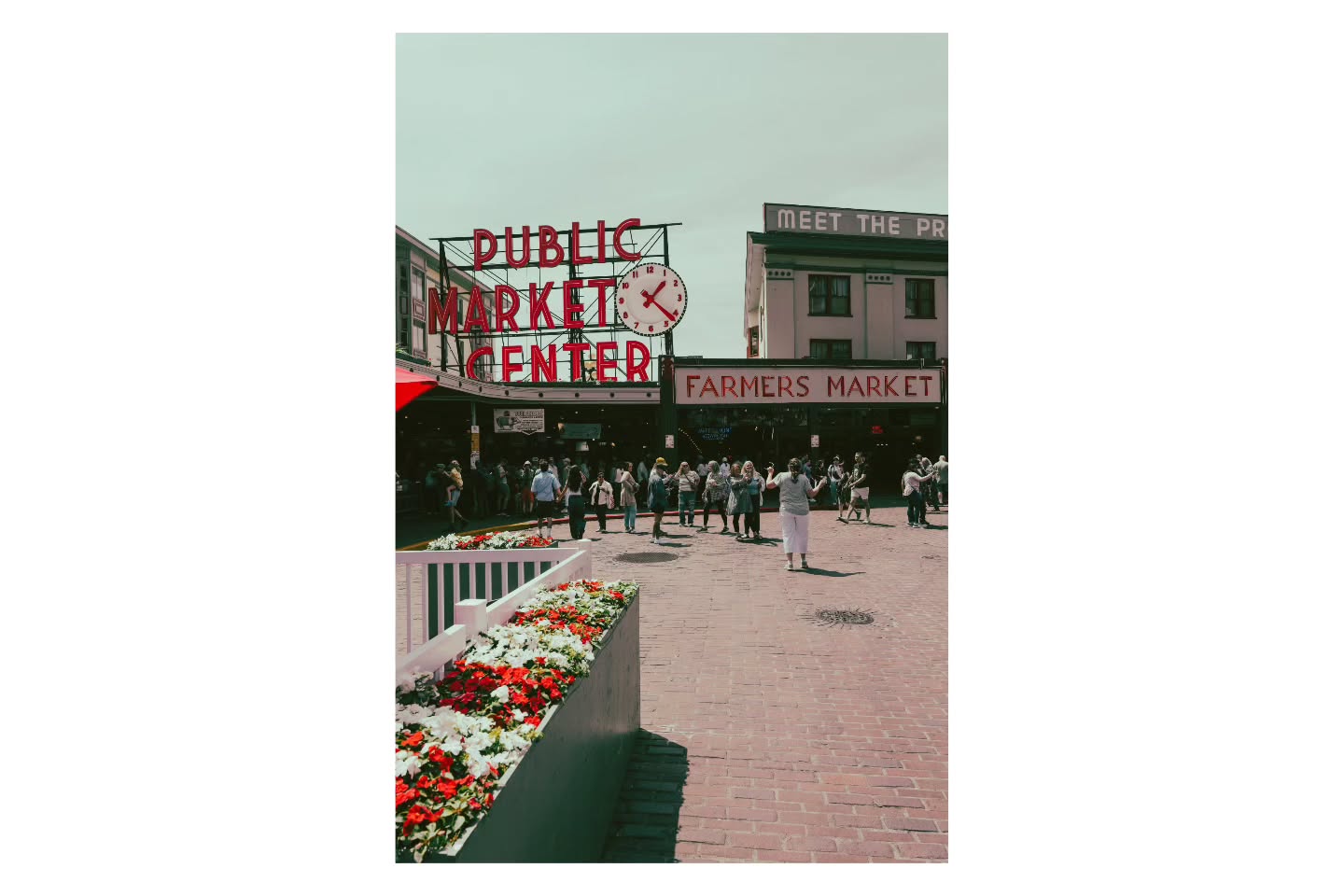 Pike Place Market on Lumix S1RII with Sigma 24-70 f2.8.
#photography
#streetphotography
#shotonlumix