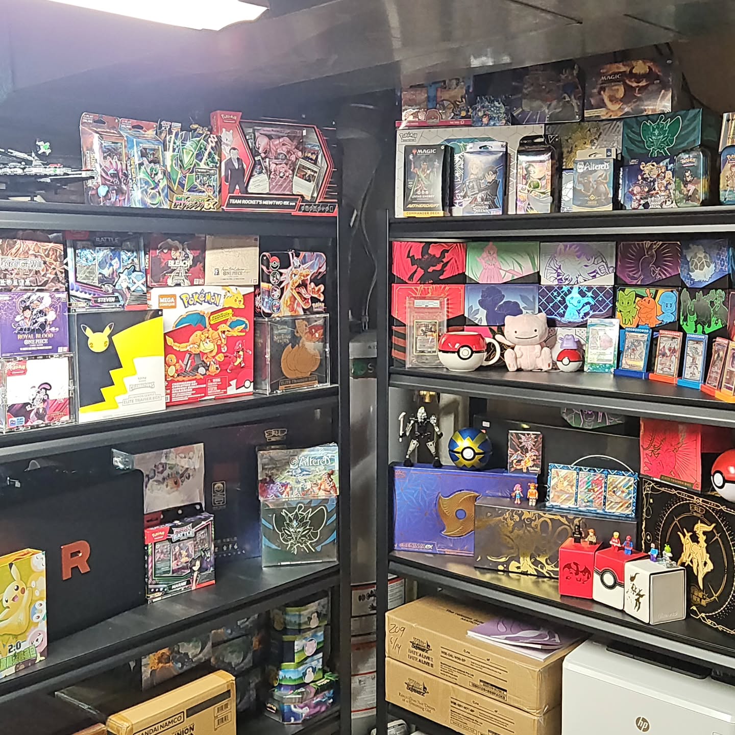 Good Pokemorning! It's been a while. The display is growing, dont mind the water heater in the corner... still thinking of ways to protect the collection from a potential water DISASTER! Keep praying for me! God bless, and have a wonderful day!
.
.
.
.
.
.
.
#pokemon #Pokemorning #pokemontcg #pokemoncards #magicthegathering #onepiecetcg #forceofwill #alteredtcg #unionarena #weissschwarz #teamrocket