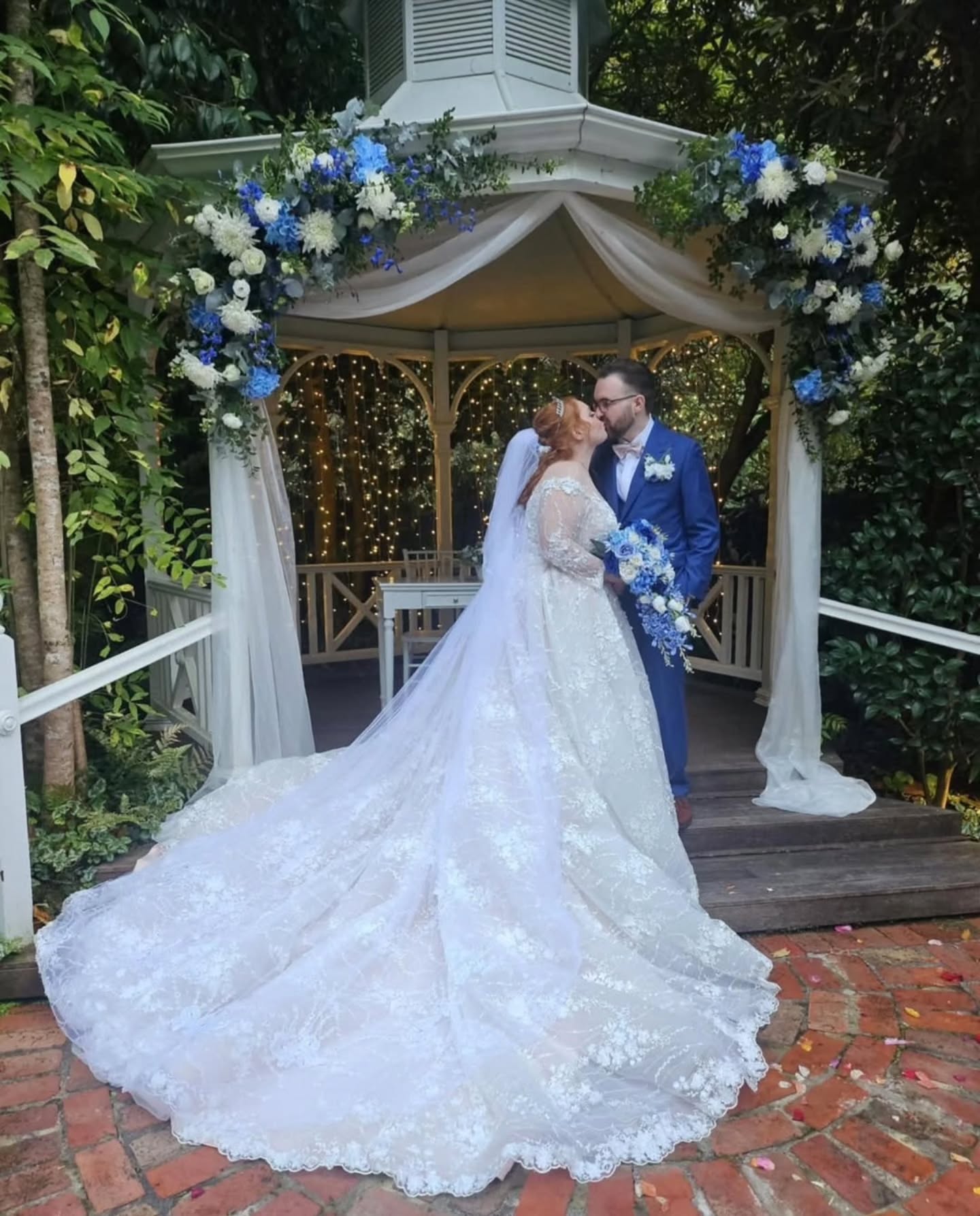 A fairytale wedding for Micky and Nathan
#blue #fauxflowers #wristcorsage #flowergirl #bridesbouquet #buttonhole #wedding #fairytalewedding #wishingwell #decodaysweddings #decodaysflowers #artifialflowers
