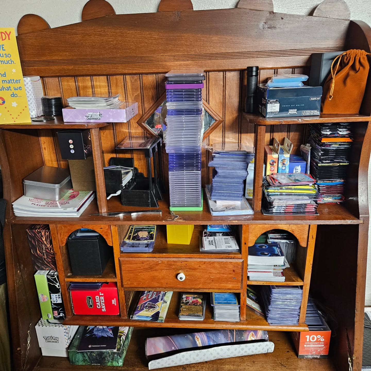 Much organizing is required!
.
.
.
.
.
.
.
#pokemon #Pokemorning #pokemoncards #pokemontcg #tradingcards #tradingcardgames