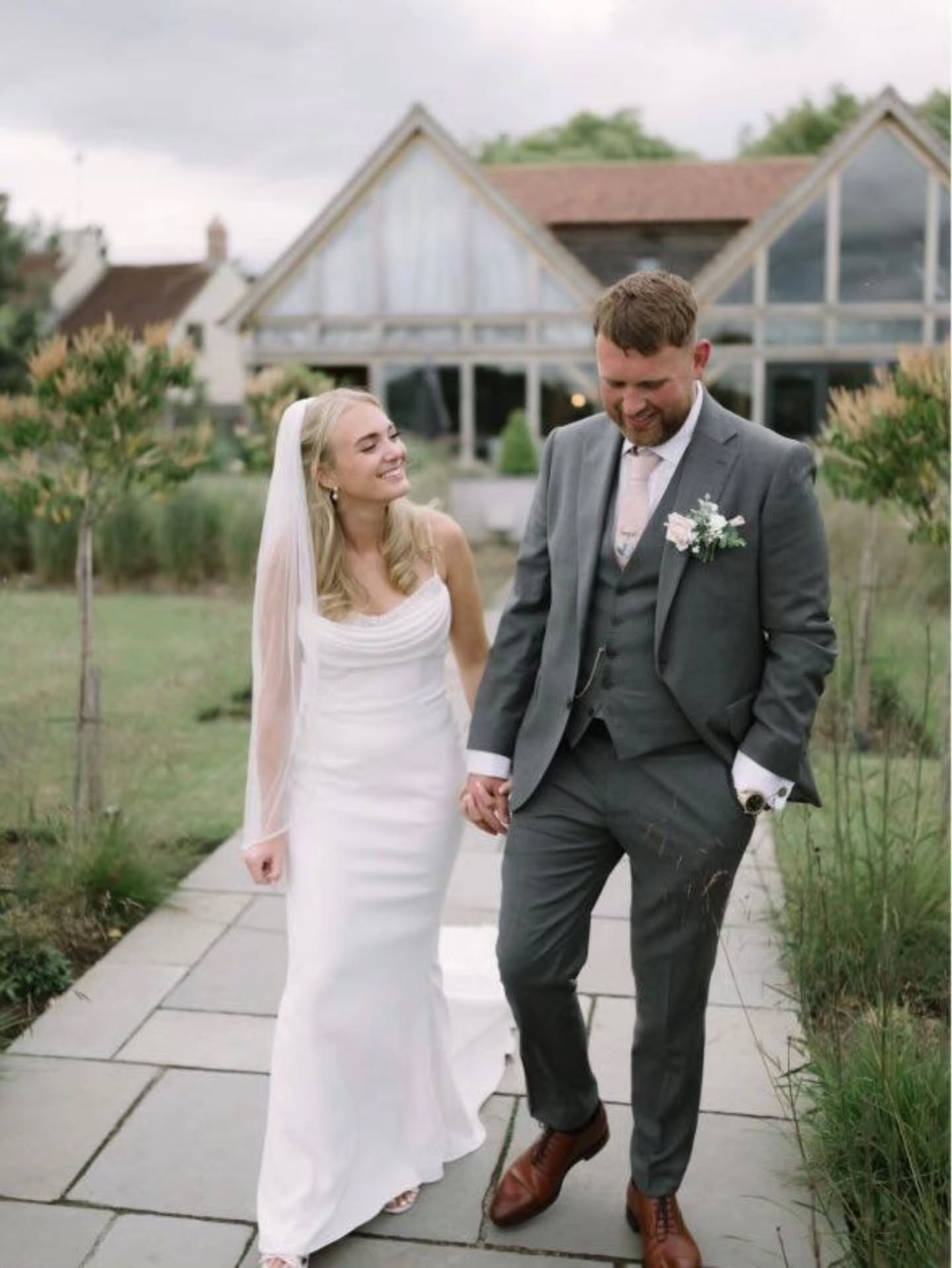 Phoebe & Marco 🤍
Absolutely gorgeous photos sent to us from our beautiful bride Phoebe!
Wearing her stunning @missstellayork gown ✨️
Photographer: @eyestopixels
Second: @laurajaynephotographer
Videography: @flowerinhandfilms
Catering: @thehogandapple
Styling/Flowers: @lolaandlunaevents
MUA: @eleanorjaynehmua
Music: @jonnyrossmusic
Venue: @oakwoodatryther
#realbride #missstellayork #newlywed #justmarried #wakefield #bridalboutique
