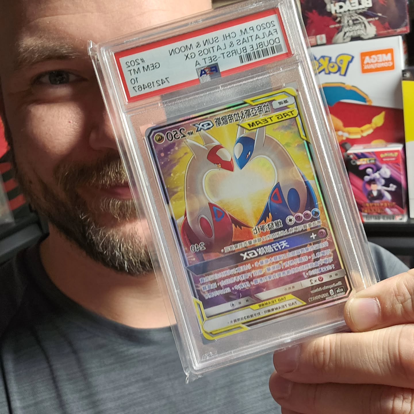 Since nobody can afford the English version, here's the Simplified Chinese version! Love this card, and it's just as nice in other languages! What do you think?
.
.
.
.
.
.
#pokemon #Pokemorning #pokemontcg #pokemoncards #simplifiedchinesepokemon #psacard #psaslab #psa10 #gradedcards #tradingcards #tradingcardgames