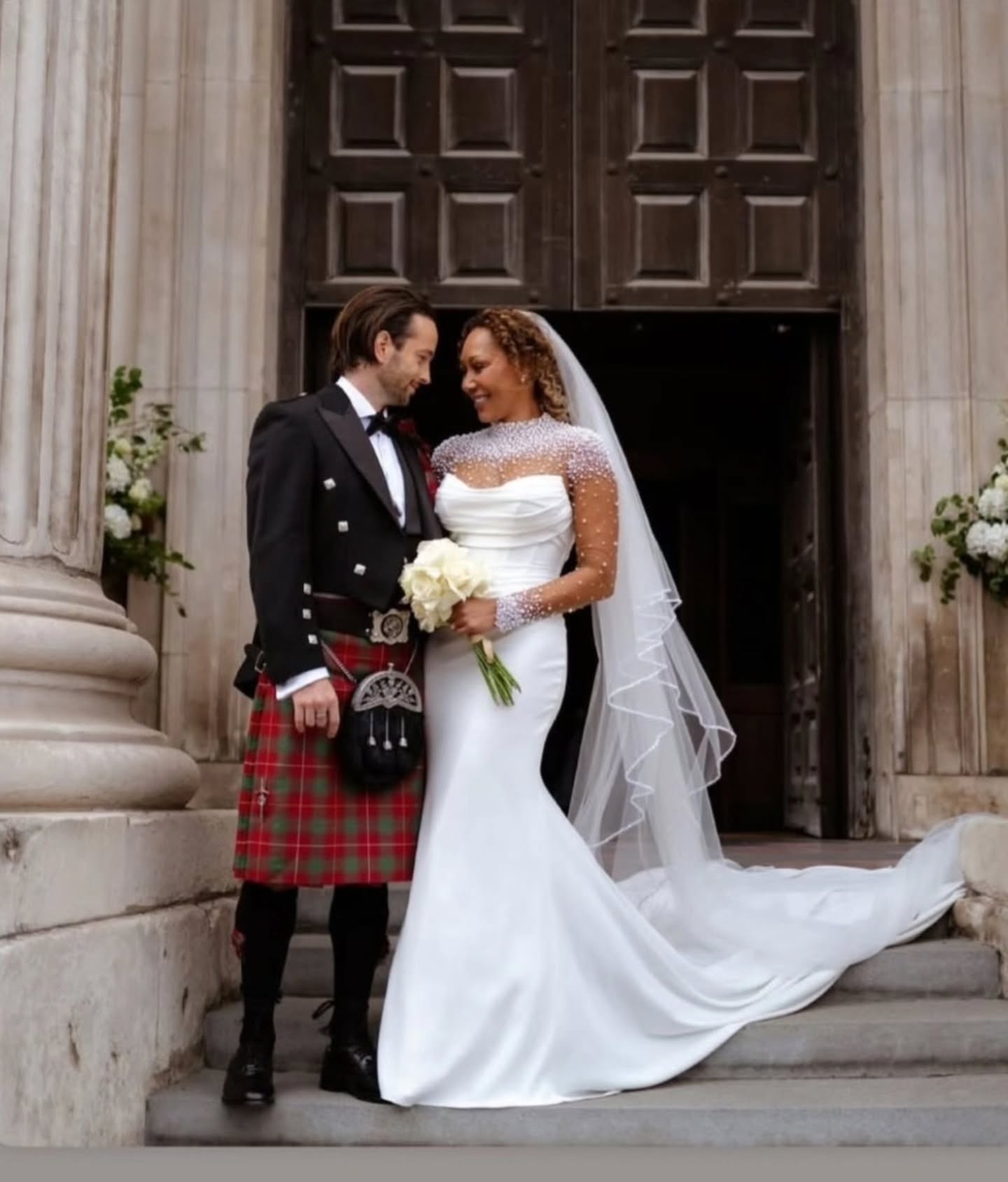 Congratulations to @officialmelb who stunned in custom wedding gown by the talented @josephinescottlondon
#celebstyle #celebritywedding #Melbourne #josephinescottlondon #celebfashion