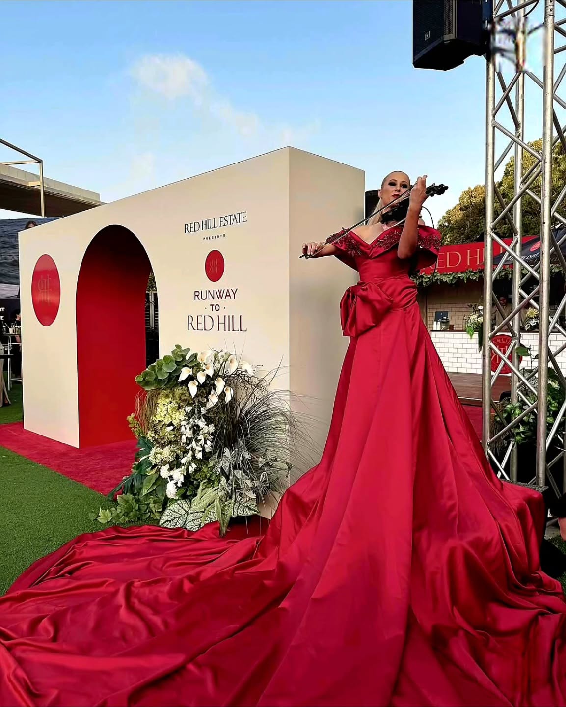 Guests were welcomed into a world of elegance at the Red Hill Estate showcase for Melbourne Fashion Festival. Framed by luxurious florals and greeted by the soul-stirring sounds of the amazing violinist, in crimson silk, the entrance set the tone for an unforgettable night of beauty, style, and sensory delight. ✨🎻🌹
A stunning capture of how it all came together — where atmosphere, design, and detail met in perfect harmony.
Violinist @samanthaabelaviolin
@decodays - luxe faux floral styling, design and concept
@redhillestate
@MassBrandingSolutions
#MelbourneFashionFestival #RedHillEstate #EventStyling #LuxuryFlorals #ViolinistVibes #LiveEntertainment #FauxFlorals #EventInspo #MelbourneEvents #FloristMelbourne #BrandActivation #EventDesign #RedDressMoment #FashionFestivalVibes #MelbourneNights #StyledByNature #LuxeEventStyling #AtmosphereMatters #decodays #fauxflowerstyling