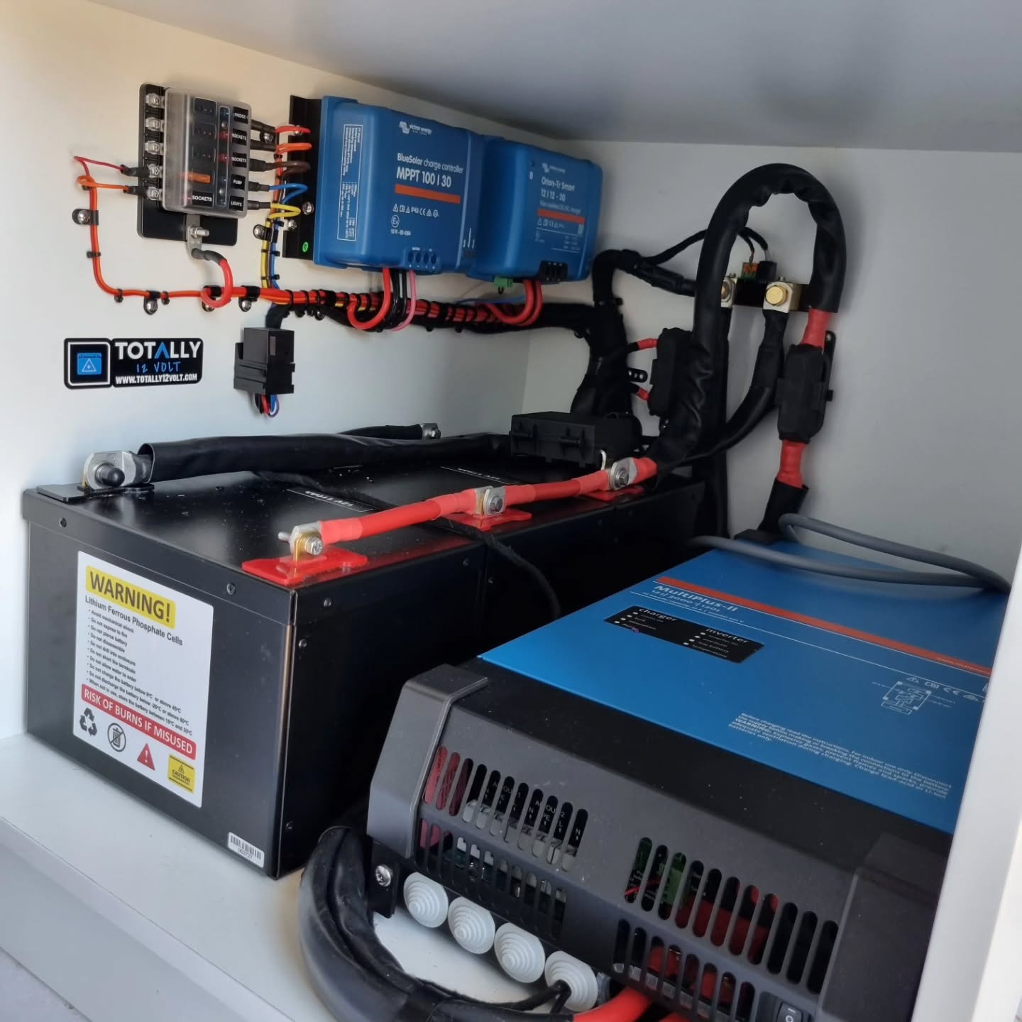 Sleek, Elegant..... Victron and lithium battery systems. 330amp hours of lithium. 3000watts of inverted power, complete with MPPT and DCDC charger. We are your offgrid specialists for Motorhomes and caravans.
@victronenergylatam #victron_energy #motorhome #motorhomeconversion #offgrid #dualbattery