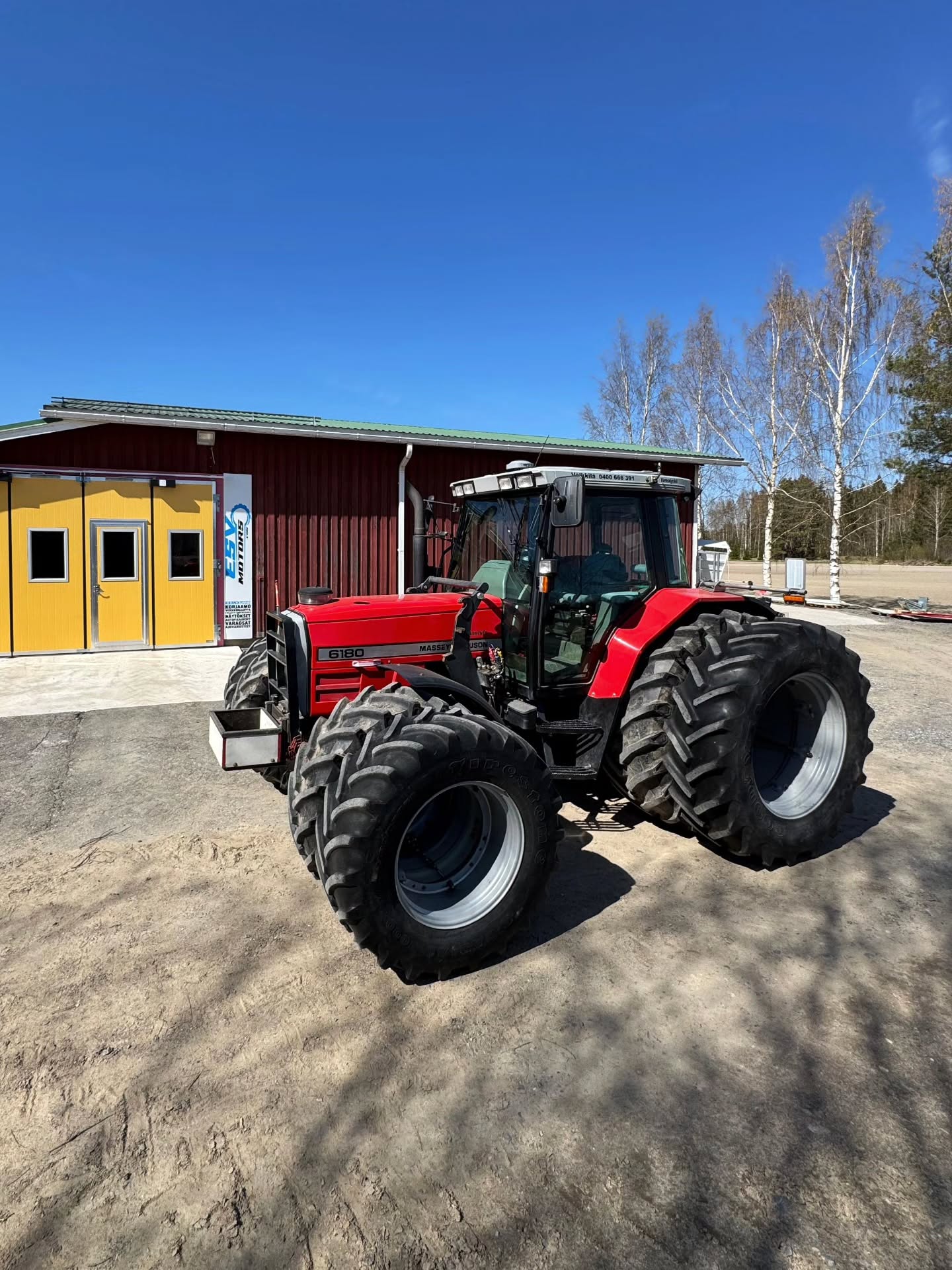 Asiakkaalle toimitettiin eSteer 20 MAX toukokuussa juuri ennen kylvöjä. Asiakas teki huippusiistin asennuksen ja kylvöt saivat alkaa RTK tarkkuudella! 😎
#efixag #automaattiohjaus #agronav #täsmäviljely #masseyferguson #maatalous #koneurakointi