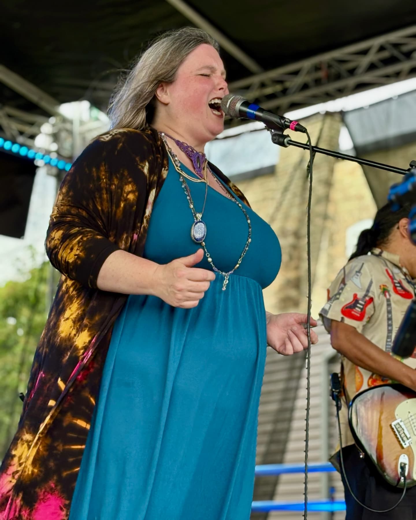 The MacKenzie Blues Band returns to our main stage, another taste of our local(ish) talent! @mackenziebluesband
#LighthouseBluesFestival #LBFest2025 #LighthouseBluesFestival #BruceCountyBlues #RickAndMarilynBluesProductions #TheBruce #BluesMusic #BluesMusicians #LiveMusic #SupportLiveMusic #MusicFestival #Kincardine