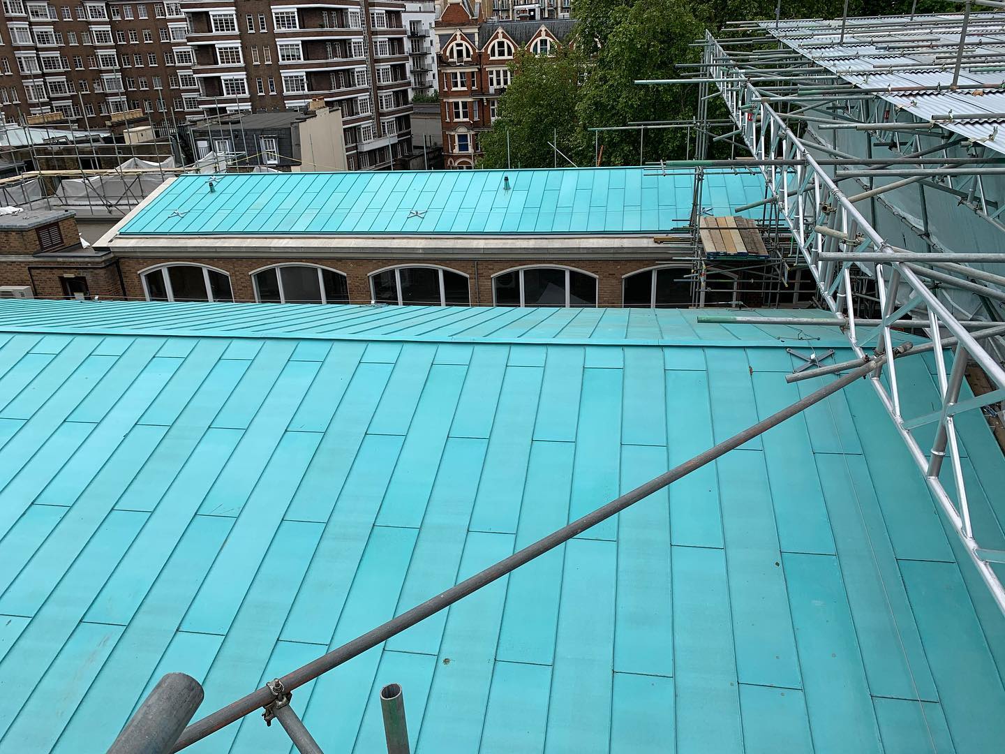 Great looking KME tecu patina over at Regents Park, London.
All Metal Roofing LTD was the main contractor on this outstanding job. •
•
•
•
•
•
#AMR #Roofing #MetalRoofing #Patina #KME #Tecu #London #RegentsPark
