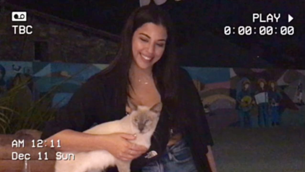 O amor está em todos os lugares! Ticiano a compartilhar nossa hospitalidade com Vick (nossa hóspede). - Hostel Jericoacoara / Vem viver o lado bom da vida! 🌙🐱