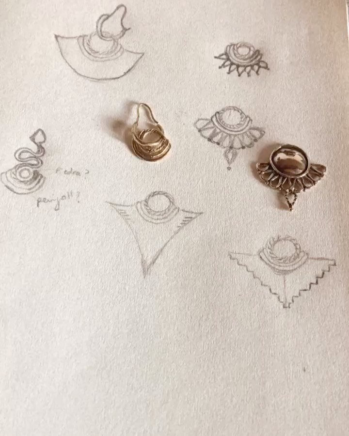 PART II early stage jewels (drawings & waxes)
One part of my job which I love so much is to draw the designs, I immerse myself in an almost meditative state where thousands of possibilities open up and in which old jewelry appears in my unconscious to be embodied in actual jewelry.
Later I play with the waxes which is my absolute favorite part of my work ❤️ this waxes disappears when In the foundry and are transformed in metal.
I have created a photo album with the pieces I have worked on in the past 2022 and this year, since many of them are not uploaded on the profile and I have only published them in stories. This will make it easier for you to see what I have available. I'm waiting for the foundry to open after these holidays and picking up many pieces that I left before the summer. some new designs that are still in wax in their first state, and others that I wanted to modify a bit for a better design. here you can see some, last year I focused a lot on creating hoop designs, it seems to me a very comfortable design and it gives a lot of play since the hoop pieces can be interchanged. sorry for the quality of the photos, little by little I will do a session so you can see everything that has been cooked up in the last two years 😊
#jewelry#jewelrydesign#hoops#jewels#ancientjewelry#ancient#ancientgreece #ancientegypt #adornyourself #bohemianstyle #bohostylejewelry #bohostyle #consciusbrand #ethicalfashion #ethicalbrand#waxjewelry#lostwax#lostwaxcasting