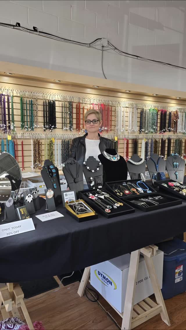 Do you love custom jewelry? Then I have great news! ✨️
I will be at @rainbowminerals again on November 16, 11:00am - 2:30 pm.
This amazing store is full of beautiful stones and crystals, so you can choose something special, and we can create unique jewelry for you.
Also, Christmas is coming very soon, and I will have 20% off my jewelry as a little gift for my clients.
Come to visit me, to buy gifts for yourself, your friends or loved ones. I will be happy to see you there. 💖
#popupsale #giftideas #christmassales #canada #ottawa