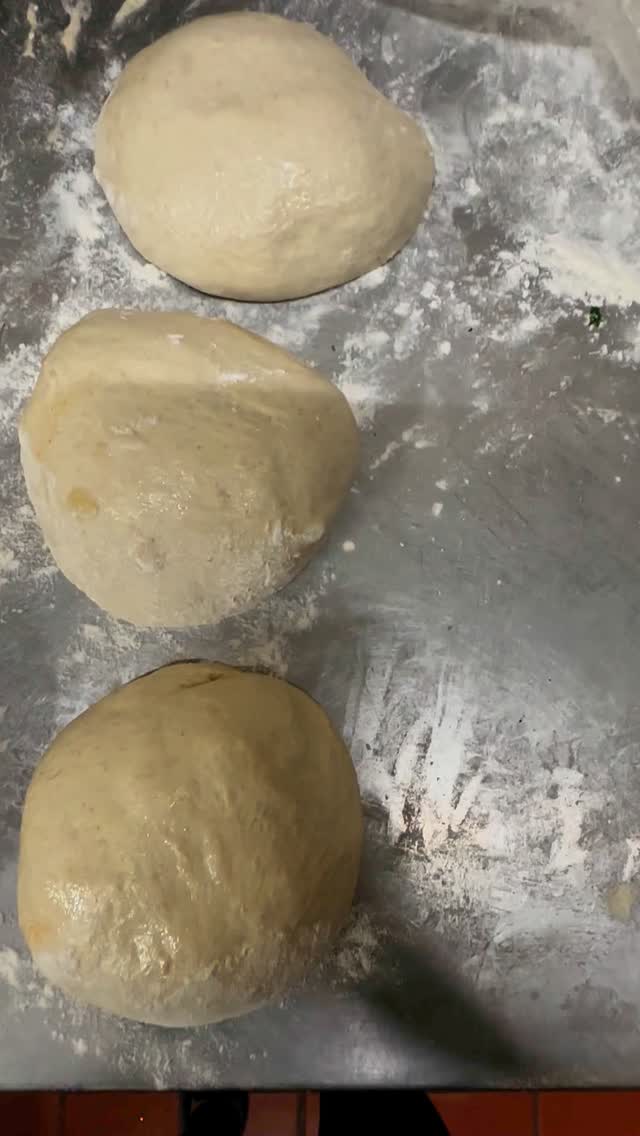 A taste of the Middle East right from our Tandoori - come in and enjoy our hot, fluffy, and freshly cooked Ali Baba Bread 🍞
#sd #sandiegocatering #sandiegofood #sandiego #escondidocalifornia #sandiegolife #sdfoodie #tandoori #freshfood #shawarma #middleeast