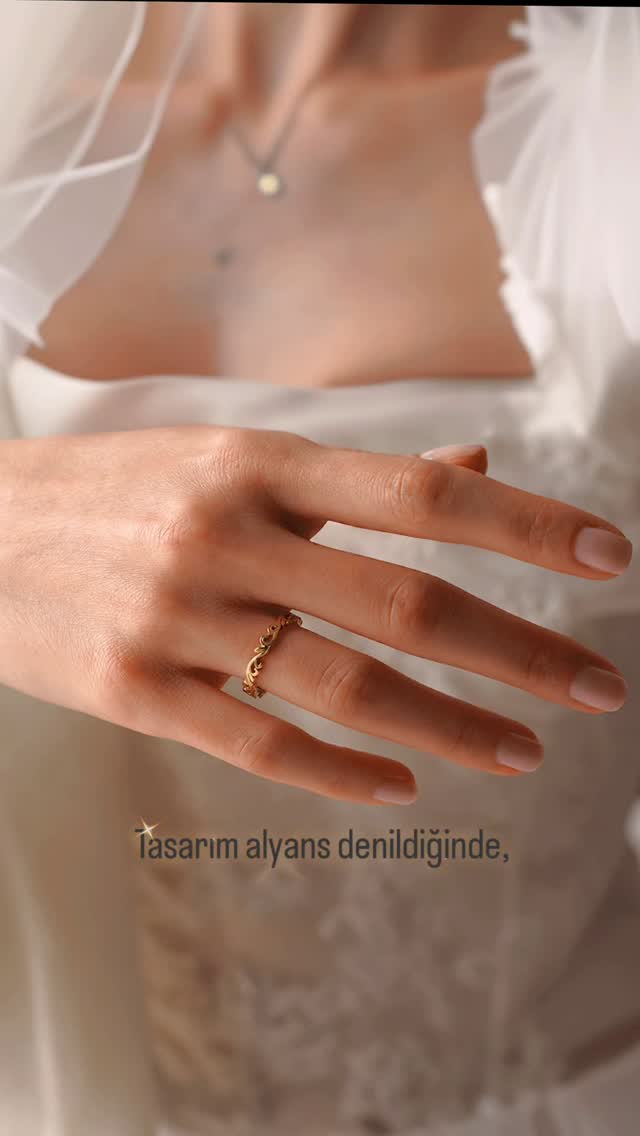 💍 Bouceg Tasarım Alyansları 💍
Aşkınızı en özel şekilde ifade edin! Bouceg olarak, her bir alyansımızı özenle tasarlıyor ve sizin için benzersiz kılıyoruz. ❤️
✨ Neden Bouceg?
Özgün Tasarımlar: Her alyans, sizin hikayenizi yansıtacak şekilde özel olarak tasarlanır.
Kalite ve Zarafet: Kusursuz işçilik ve özenle hazırladığımız alyaslarımızda zarafeti ve dayanıklılığı bir araya getiriyoruz.
Uzmanlık: Alyans işinde yılların verdiği deneyimle, mükemmeliyetin peşindeyiz.
Siz de Bouceg tasarım alyansları ile aşkınızı taçlandırın! 💍✨
#BoucegAlyans #TasarımAlyans #AşkınSimgesi #ÖzelTasarım #KaliteVeZarafet #tasarımalyans #weddingband #marriagering