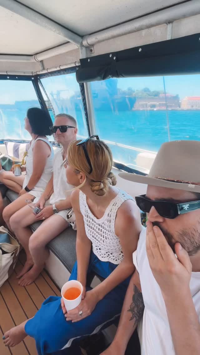 Annual festival of the friends in Sydney Harbour! My oldest nearest and dearest, spanning over 25 years! The weather turned it on… The friends turned it on…. And allot of fun was had!!! LOVE YOU GUYS and grateful I get to do life by your side! 💛💛💛💛