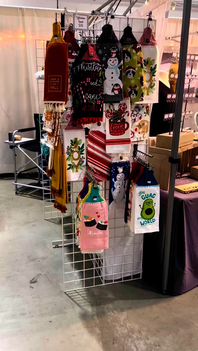 ✨One day left!! Sunday we are here at the Spokane Fairgrounds from 10a-4p. Come get some unique gifts and share some love with all the artisans selling their wares. 🤩
#Spokane #pnwartist #supportingsmallbusinesses #spokanesmallbusiness