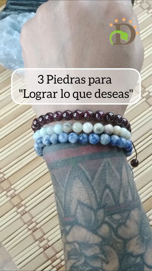 Estás piedras es mejor utilizarlas en la mano derecha para atraer su energía hacia dentro de ti.
Envíamos a todo el mundo.
#piedrasnaturales #granate #garnet #amazonita #amazonite #sodalita #sodalite #pulsera #bracelet