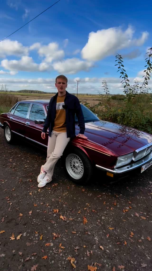 Is this possibly the most British car ever made?
#daimler #jaguar #sovereign #xj40 #daimlerxj40 #jaguarxj40 #classiccar #modernclassic #ukclassiccar #instacar #british #britishcar #bestofbritish #classicmotoring #britishmotoring #carforsale #forsale #foryou #carphotography #motorsport #motoring #sgtautomobiles #cargram #vintagecar #classicdriver #carsofinstagram #carculture #dreamcar