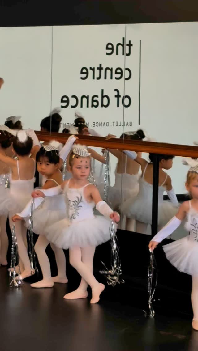 🎄✨ Final reminder for our Nutcracker Christmas Concert tomorrow, 30th November! ✨🎄
• Drop-off: 12:45 p.m. at Brisbane Latvian Hall, 24 Church Avenue, Woolloongabba.
• Hair: Ballet bun.
• Makeup (Primary Ballet onwards): Light makeup including mascara, lipstick, blush, and a subtle cat eye.
Adult ballet students are welcome to arrive from 12:15 p.m.
We’ll rehearse for about an hour before the performance begins. Parents in the waiting area will enjoy live music while they wait.
We’re so excited to share this special day with you all. See you tomorrow for The Centre of Dance’s first-ever Christmas concert!
#Ballet #VaganovaMethod #BulimbaBalletCommunity #Christmas #ChristmasConcert