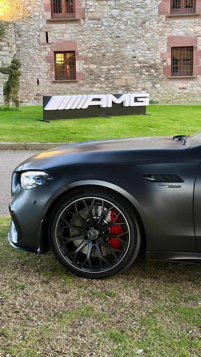 AMG DAY Barcelona. Probando el Mercedes AMG C63S Performance 🏎💨 - 680cv 🐎 con @6to6motor
y @mbenzespana
.
#amgday #mercedes #amg #sixters #masiacanametller #golfmontanya #montseny #santcugat #barcelona