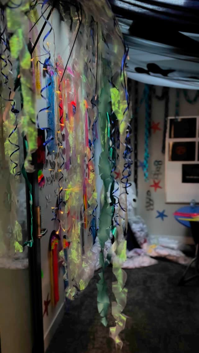 The National Gallery of St Joseph’s was open on Thursday evening, and it was a spectacular show of creativity and talent. The Art Show showcased our students’ artwork and it was nothing short of inspiring, highlighting their hard work, imagination and passion.
A huge thank you to our staff, families, and community members who helped make this event such a success. Your support means the world to us, and to our young artists.