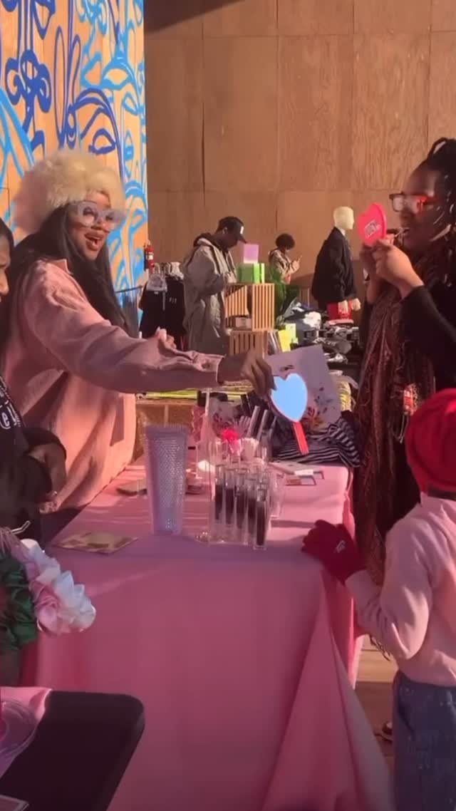 Our $10 lip jelly sale ends tonight at 11:59pm!! 💗