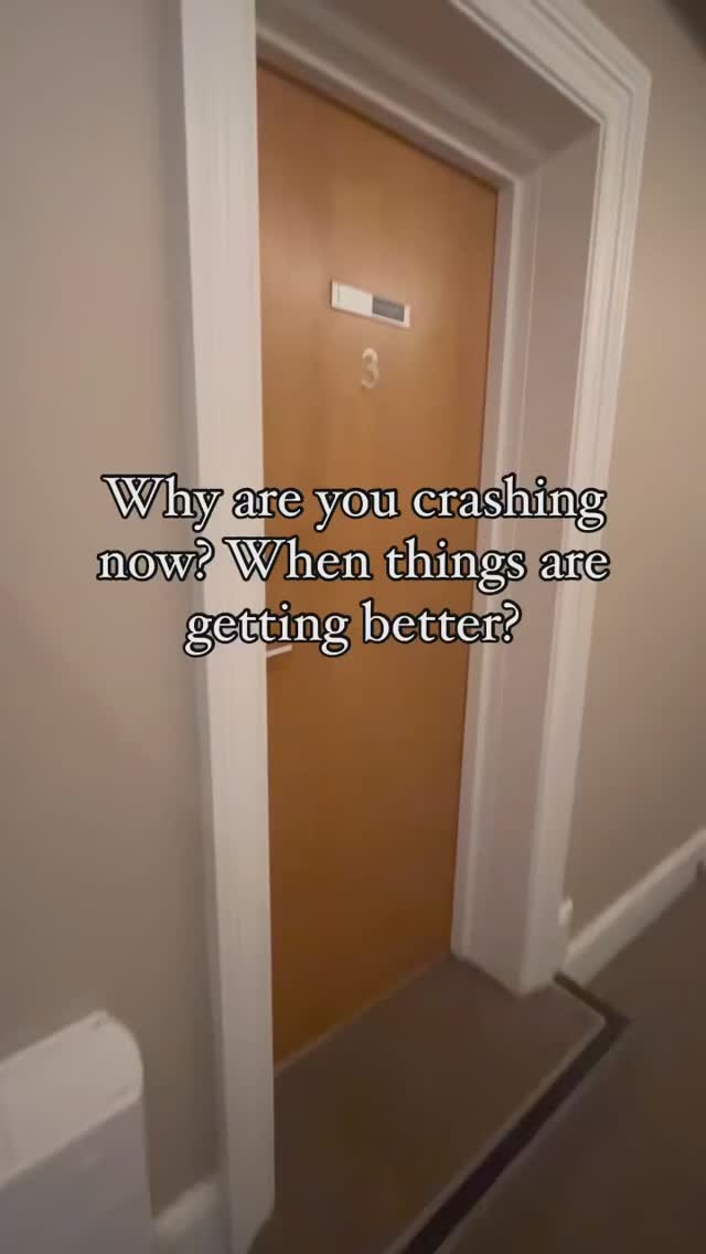 Why is it so hard and painful? Why do you crash when you finally start to heal and recover 🌊 here’s a brief reflection on this.
As a gentle reminder, things sometimes feel worse before they feel better. Make sure you are getting the support you need.
It’s darkest before the dawn, but when the dawn rises, so do you 🌱🌄
#therapy #counselling #counsellorsofinstagram #therapywoodford #buckhursthill