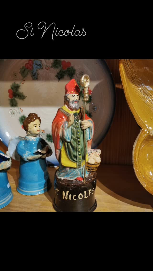 A la St Nicolas nous restons tous un enfant à nous régaler de mannele et de chocolats ✨😋