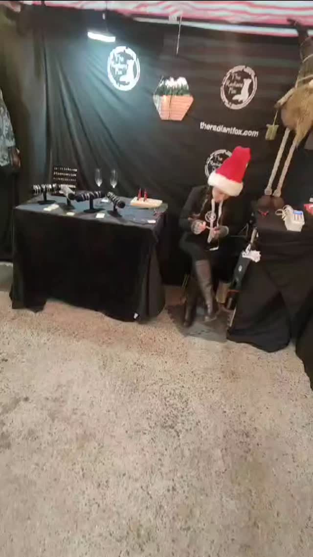 Last day at the @winterglowuk today at (@3countiesshows) the Three Counties Showground.
Come along and see the stall in person. Here until 8 pm this evening.
#theradiantfox #winterglow #winterglowuk #lastdaytoday #itschristmastime #christmasfair #christmasmarket #supportlocalbusiness #supportsmallbusiness #supportindependentbusiness #sterlingsilver #madetomeasure #sterlingsilverhandmadejewellery #jewellerylover #jewellery #giftideas #giftinspiration #christmaspresents