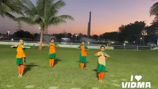 Welcome to SAMBHRAMA 2025 on December 21st Saturday from 7 pm to 10 pm.
ENTRY is FREE.
Kindly come and support us 🙏 SangiTharanga Dance and Music School Surat
Event #Jeevan Bharti Rang Bhavan Nanpura
Thank you so much dear Khushi, Unnati,Deeksha,Advika ❤️👍