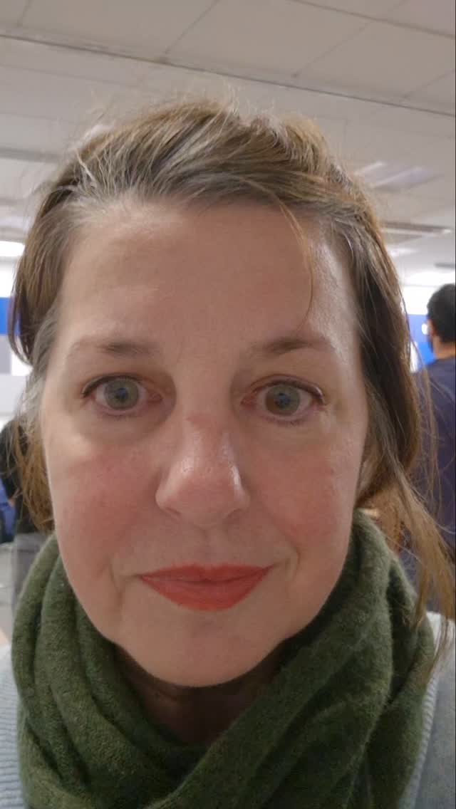 Volunteering today at the local teaching hospital.
Helping out with junior doctor exams.
I worked at this hospital as a nurse for many years... Coronary Care, cardiac rehabilitation.
So odd to return like this!
#livingwithparkinsons
#givingback
#parkinsons
#nhsheroes