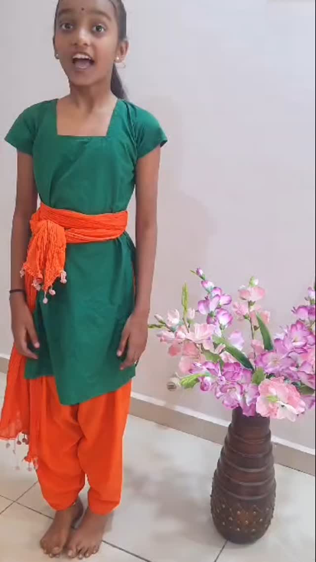 Welcome to our Annual Bharatanatyam program SAMBHRAMA 2025 in Jeevan Bharati Rang bhavan Nanpura at 7 pm to 10 pm.
Thank you Keerthana 💗☺️