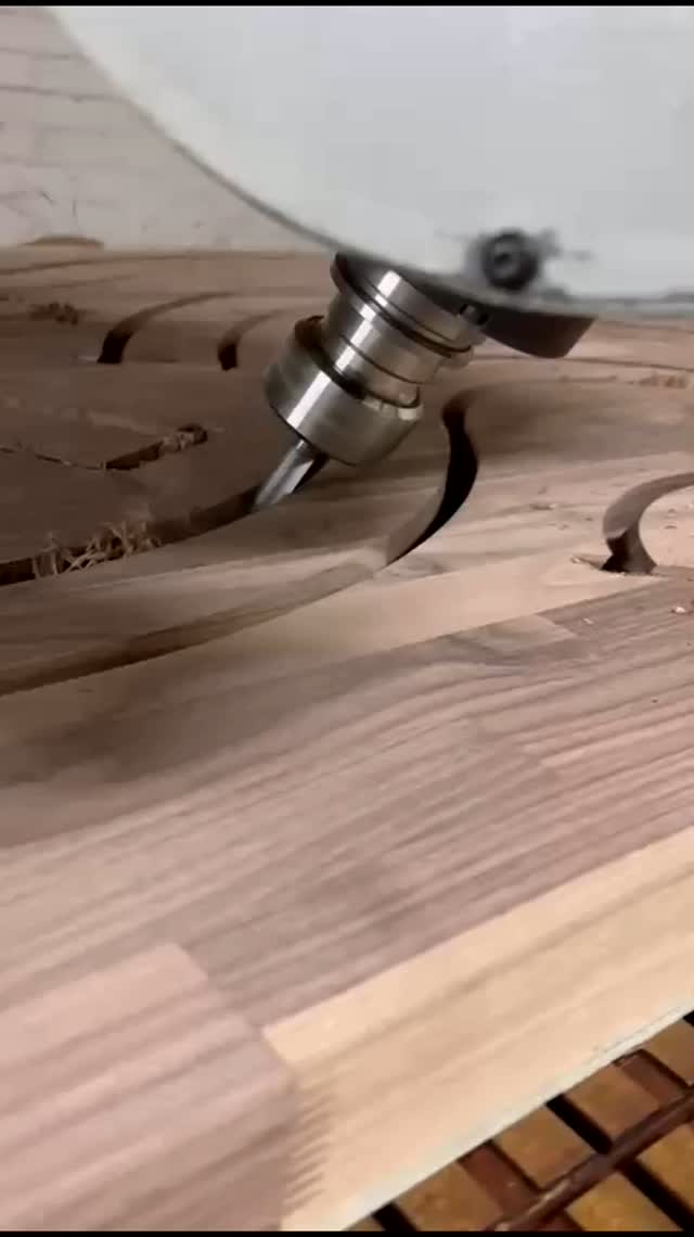 Cutting angled curves out of this big Walnut job!
#5axismachine #5axis #5axisncnc #cnc #walnut #americanblackwalnut