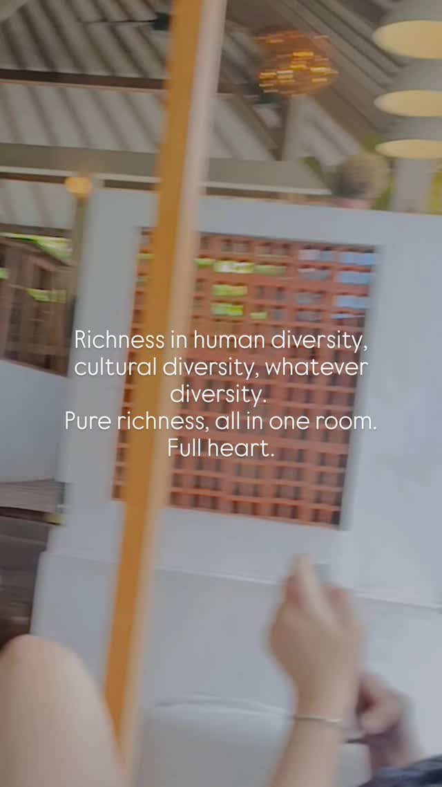 14+ people in the same room and (my guess) 7-8 different nationalities, probably many different beliefs, social status, family traditions, cultural background, ...
I felt tears coming up, the preciousness and richness of being in touch with this diversity, with this variety.
Experiencing it as an immeasurable gift rather than a scary threat.
An opportunity to learn from one another, to enrich our lives, to become better and more complete human beings.
I'm stunned by the amount of love and appreciation I can feel towards perfect strangers.
May humanity find its way towards connection and collaboration...and maybe it starts with coffee :)
Anyways, I'm in.
❤️🌱🌞💦🌷
#diversity #connection #humanity #collaboration #genuinelove #culturaldiversity #togetherinharmony #relationalintelligence #togetherweheal #lovevsfear #lovealltheparts #variety #diversitymatters #richness #humannature #humanexperience #betterhumans #lovingeachother #makelovenotwar #inconnection #cultures #peace #relationalharmony #harmony #appreciation #appreciatinglife #togetherwethrive #lookaround #loveyourneighbor