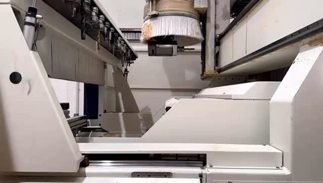 Machining 205mm thick stair treads!
#5axis #5axismachine #5axismachining #cnc #woodwork #staircase #timber #oak #tread