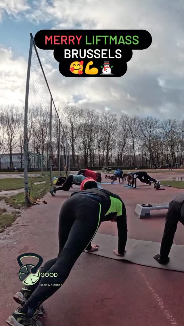 🎅 🎅 🎅 Merry liftmass everyone!❄️❄️❄️
We are reaching one of the last workouts of the year and man ... What a year!!!🔥🔥
We are a damn motivated team to bring you guys the best outdoor workouts possible but all of this would never have been possible without our motivated bootcamp members!
💪💪💪
Our team could never thank your more for your participation!
Let's enjoy our families at this end of the year for a good Christmas break and let's start more motivated than ever for the upcoming one.
Cheers guys!!!
Ps: Go easy on that salmon 🥲😆
#brussels #bootcamp #parcducinquantenaire #boisdelacambre #outdoorworkout #belgiumfitness #belgium #injuryprevention #certifiednutritionist #certifiedtrainer #ereps #explorepage #musclegain #fatloss #brusselslife #christmasbrussels