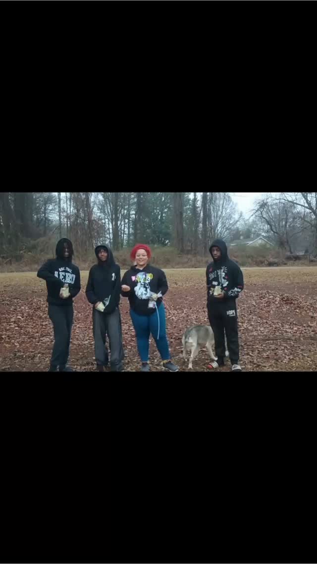 We Challenge YOU to Glo Forward! Show up and spread some love, light, and positivity to someone who's grieving, struggling, or could use a little extra sunshine. Record yourself taking the challenge and tag #gloforwardchallenge and someone you love to inspire others--more info through link in bio #gloforwardchallenge #showupandgloup #healingtogether #gloforward #loveconquersall <<---that includes depression!