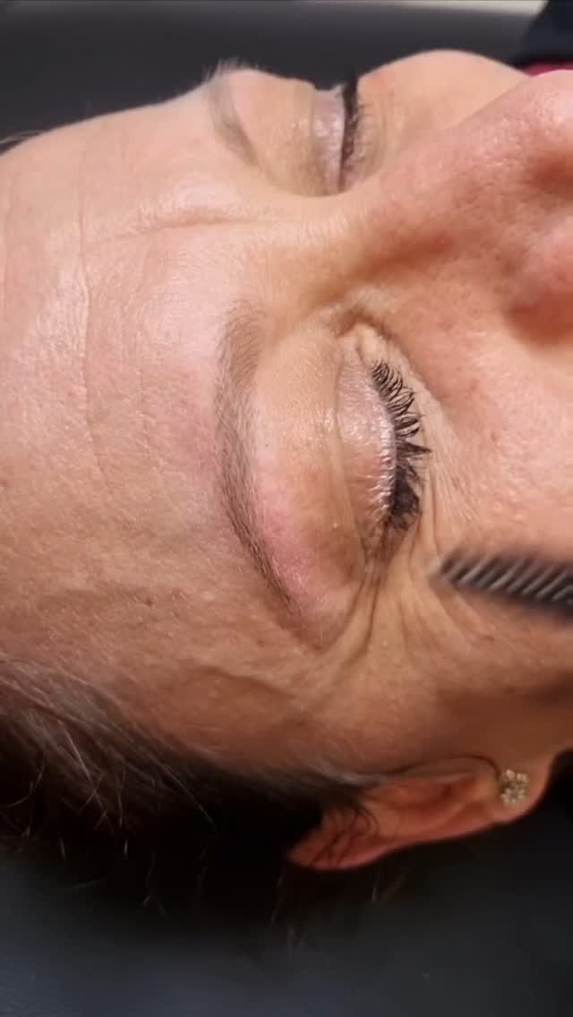 Healed Nano Brows for sensitive skin 🌹
Nano Brows are suitable for most skin types but it's good to know that any form of tattooing is also effected by the texture of the skin. When the skin has open pores, is oily or particularly sensitive or textured that will effect the healed results.
We were super happy with these healed results especially as her skin is quite sensitive and the strokes just needed a little reinforcing during the follow-up appointment for even coverage and is longevity.
I should expect to see this client again in around 18-24 months for her refresh appointment making Nano Brows super low maintenance 🪄✨️
.
.
.
#nanobrows #augenbrauen #permanentmakeup #pmubrows #hyperrealisticbrows #permanentmakeupfreiburg #hairstrokeeyebrows #browsonfleek #permanentmakeupcheltenham