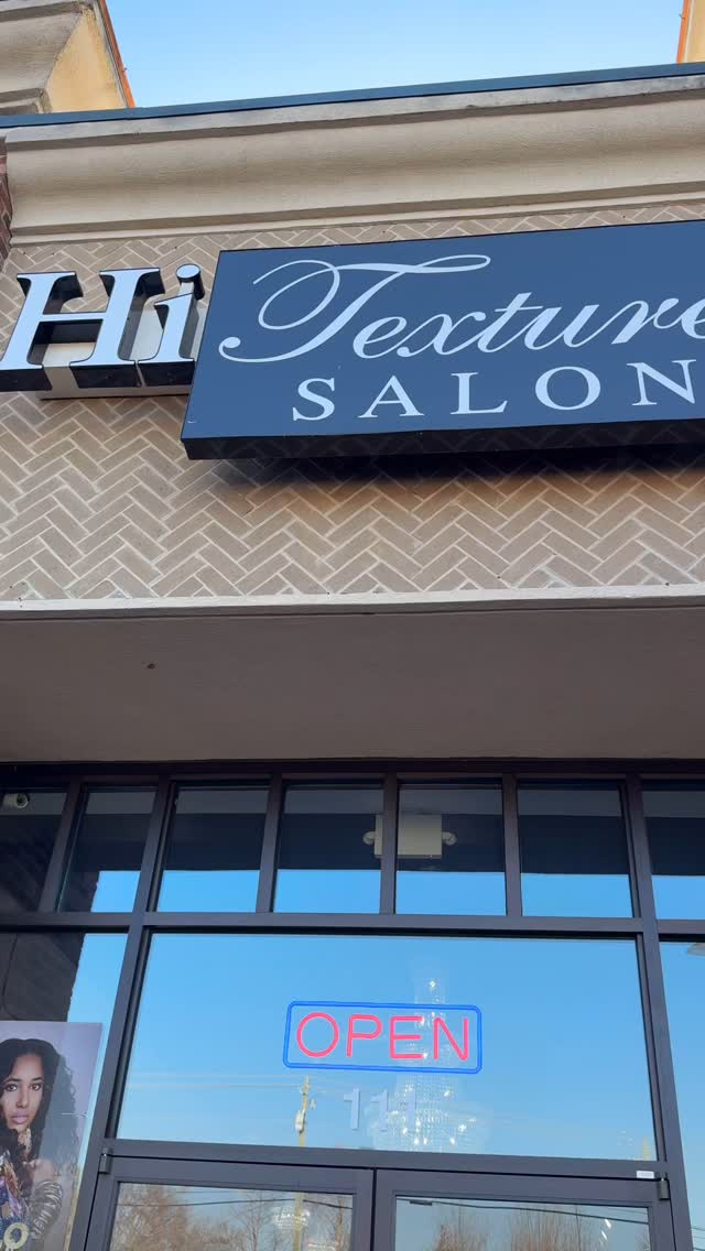 🎄 Merry Christmas from our salon family to yours! ✨Wishing you peace, joy, and endless blessings! #MerryChristmas #gwinnettsalon #naturalhairsalon