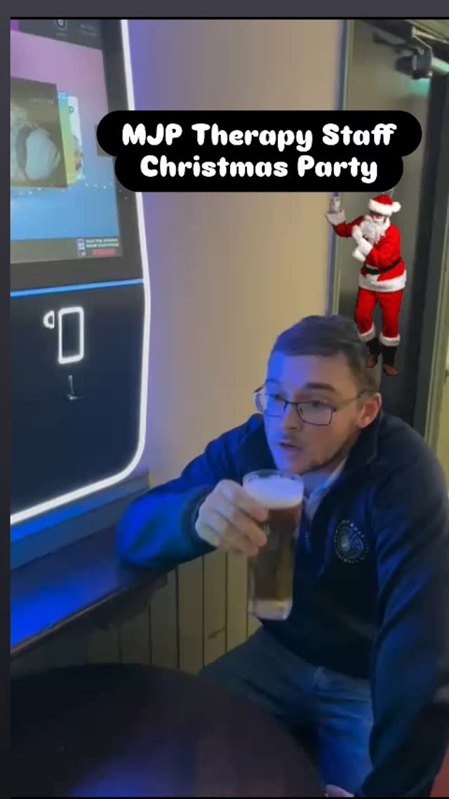 Despite my lack of social media postings, it was really great to kick back at the staff Christmas do this year. Really great seeing some new faces, people with new goals, new jobs to celebrate
Looking forward to seeing you all in the New Year
Feliz Navidad βοΈ
MJP