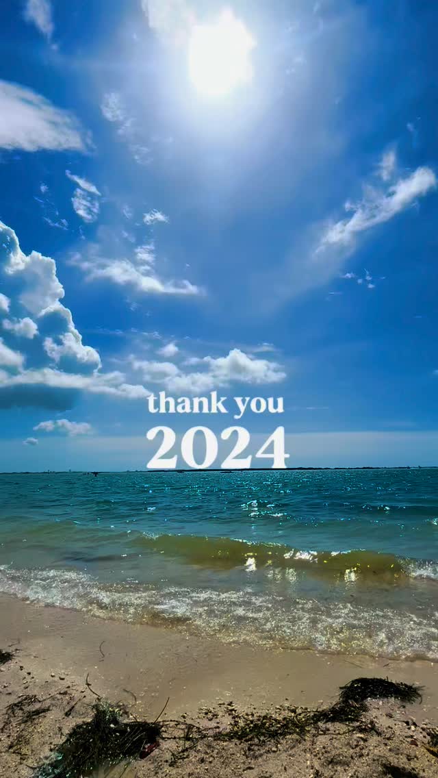 2024 you were good to us 🫶
Wishing everyone a new year filled with happiness, success, and new adventures!! ✈️🌴✨
Cheers to 2025! 🥂
Any travel plans for the new year!?
•
•
•
•
#happynewyear #newyears #floridalife #visitflorida
#tampabay