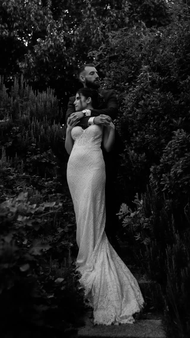 Nel 2024 ho avuto l’onore di catturare le emozioni di tanti momenti unici e irripetibili. Ogni coppia, ogni storia, ogni sorriso ha reso questo anno speciale e ricco di gioia. Grazie a tutti voi per avermi permesso di essere parte dei vostri giorni più belli. Un grazie di cuore anche a tutti i professionisti con cui ho avuto il piacere di collaborare, insieme abbiamo creato qualcosa di davvero speciale. Che il 2025 vi porti ancora più amore, felicità e sogni da realizzare. ✨
In 2024, I had the honor of capturing the emotions of so many unique and unforgettable moments. Every couple, every story, every smile made this year special and full of joy. Thank you all for allowing me to be part of your most beautiful days. A heartfelt thank you also to all the professionals I've had the pleasure of working with — together we created something truly special. May 2025 bring you even more love, happiness, and dreams to be fulfilled. ✨