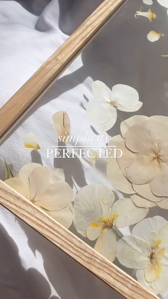 This custom order challenged me. Just two types of flowers, both white, and no greenery.
How do I create visual interest and contrast? Eventually, I figured it out, and now it’s one of my favorite pieces. There is beauty in simplicity. ☁️🕊️🤍
Remember whatever you send me for your custom order becomes my medium. So send me what you love!
#flowerpreseration #bouquetpreservation #2025weddingplanning