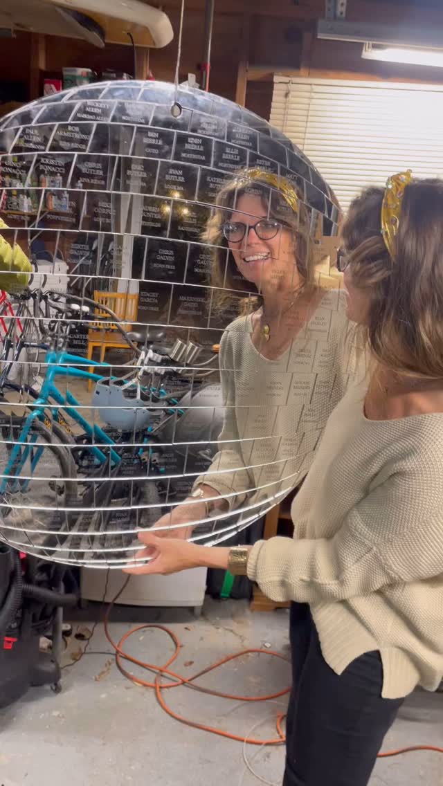 What an incredible year!!! ๐ฅ๐พ I am forever grateful to my amazing clients, wedding partners and friends/family for the best year. ๐ฉโ๐จโค๏ธ We dreamed big and created my favorite invitations, signs, and seating charts. Thank you for trusting me to bring your vision to life on such an important day of your lives. โค๏ธ๐ซถ
I learned so much in the last 365 days and cannot wait to see what we come up with in 2025!! Happy new years yโall!!! ๐ชฉ๐ชฉ๐ชฉ๐ฅ๐ฅ๐ฅ
#weddinginspiration #weddinginvitations #mountainwedding #watercolor #newyearseve #seatingchart #weddinginspo