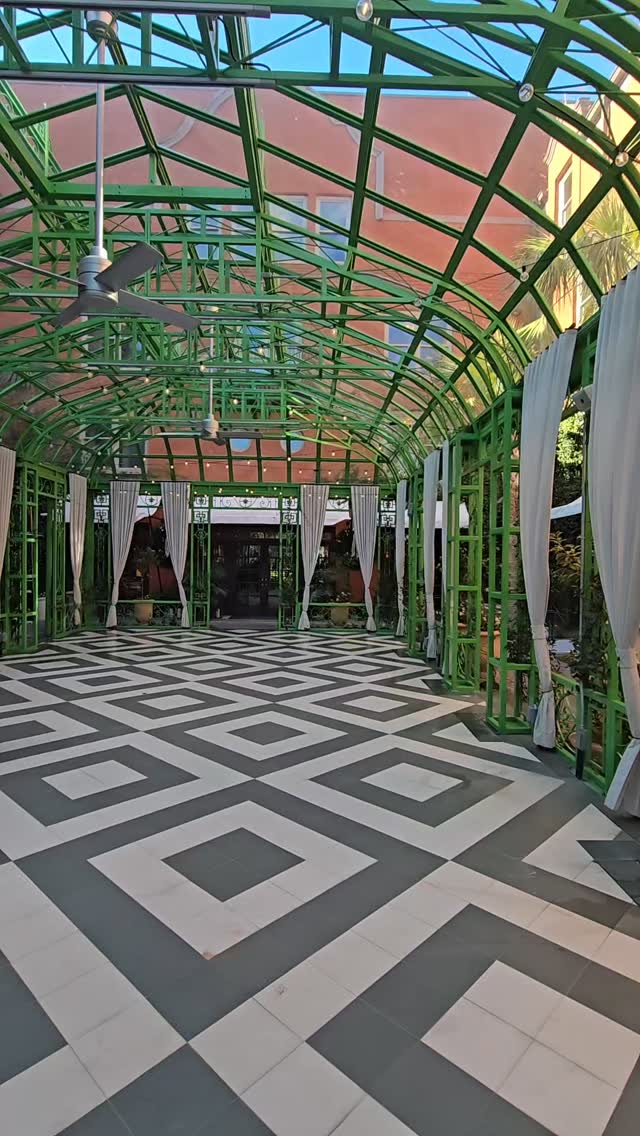 Last one!!!! 2024 was full and I'm grateful. Cheers to more life, love, amazing clients and commas in 2025 🙏🏾🖤🥳